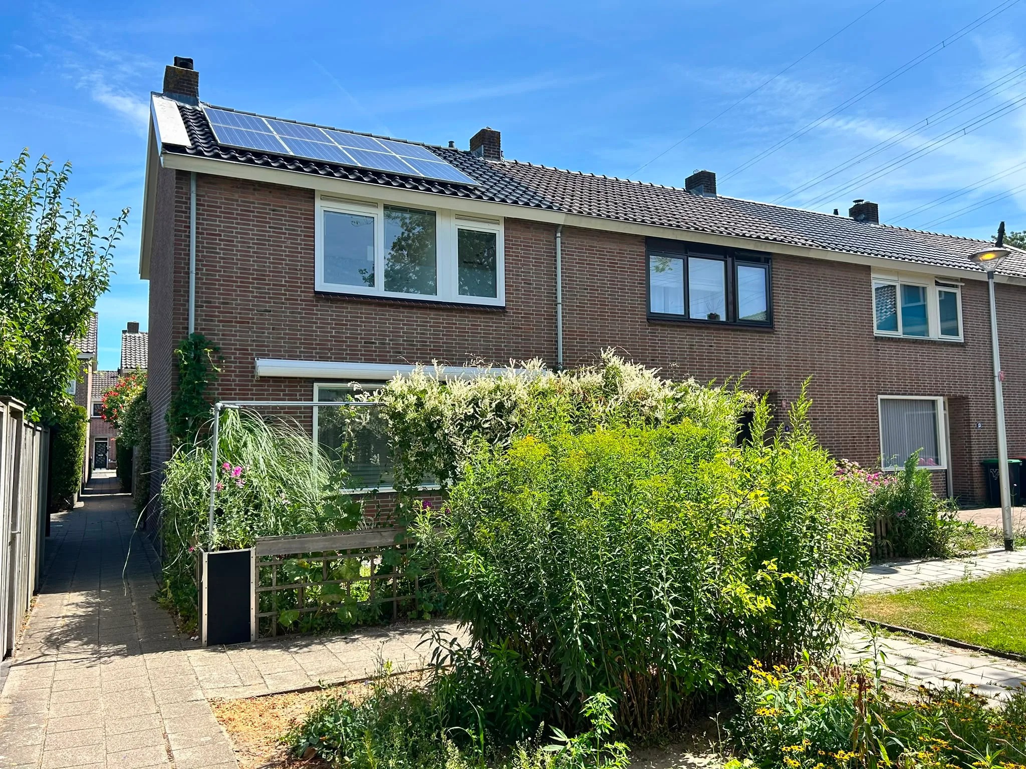 Hoekwoning Tuinstraat 9 in Poortugaal
