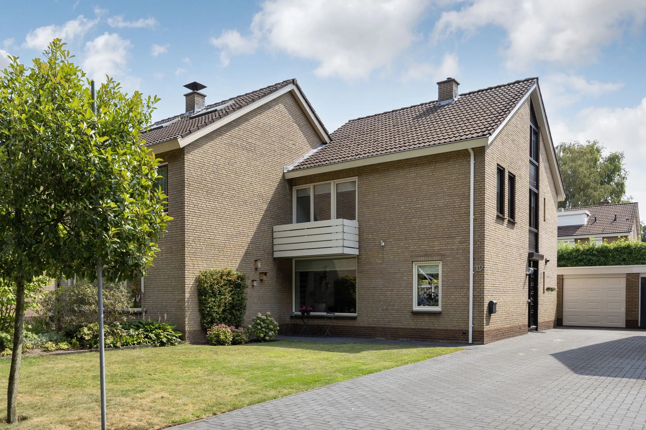 2-onder-1-kapwoning Schuttekamp 107 in Enschede