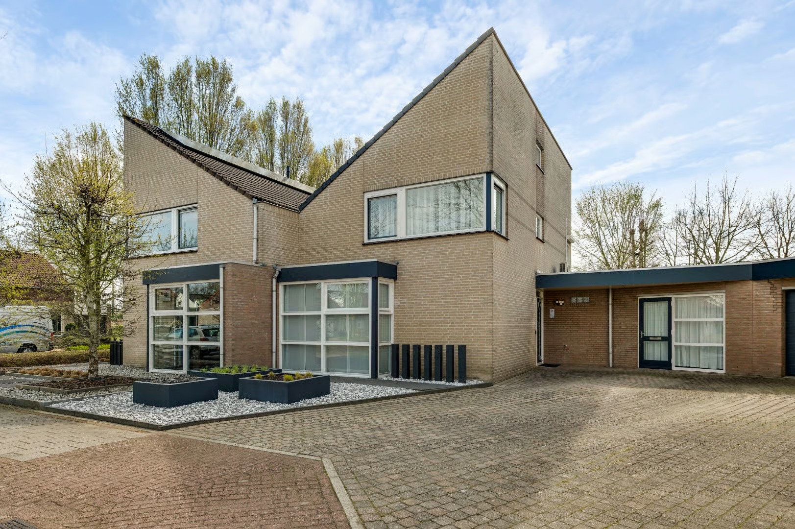 Geschakelde 2-onder-1-kapwoning Paltrokmolen 24 in Weert