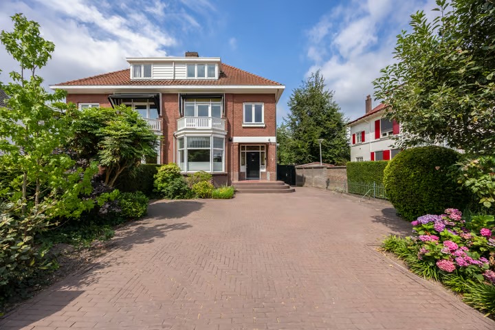 Halfvrijstaande woning St. Annastraat 292 in Nijmegen