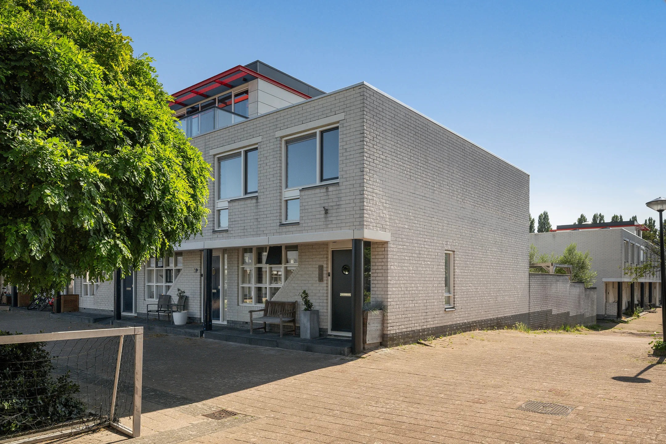 Hoekwoning Carry Pothuiskade 34 in Vlaardingen