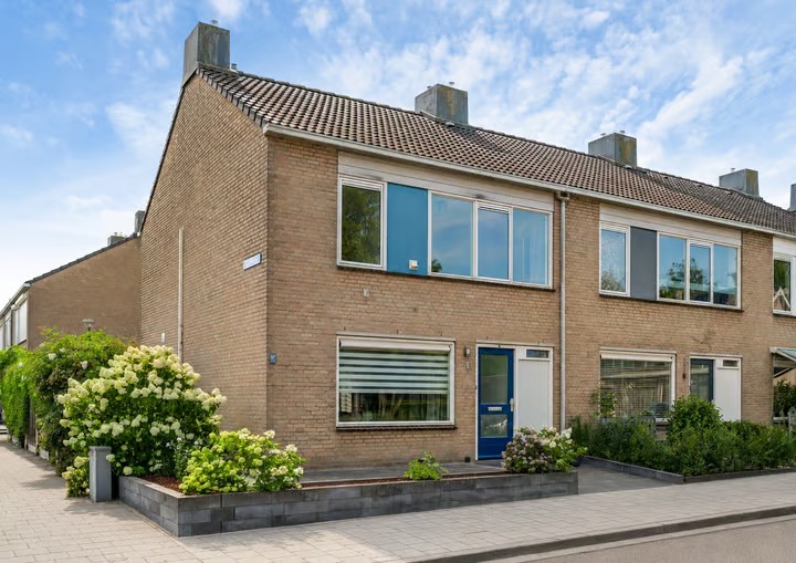 Hoekwoning Leeuwenbekstraat 11 in Maarheeze