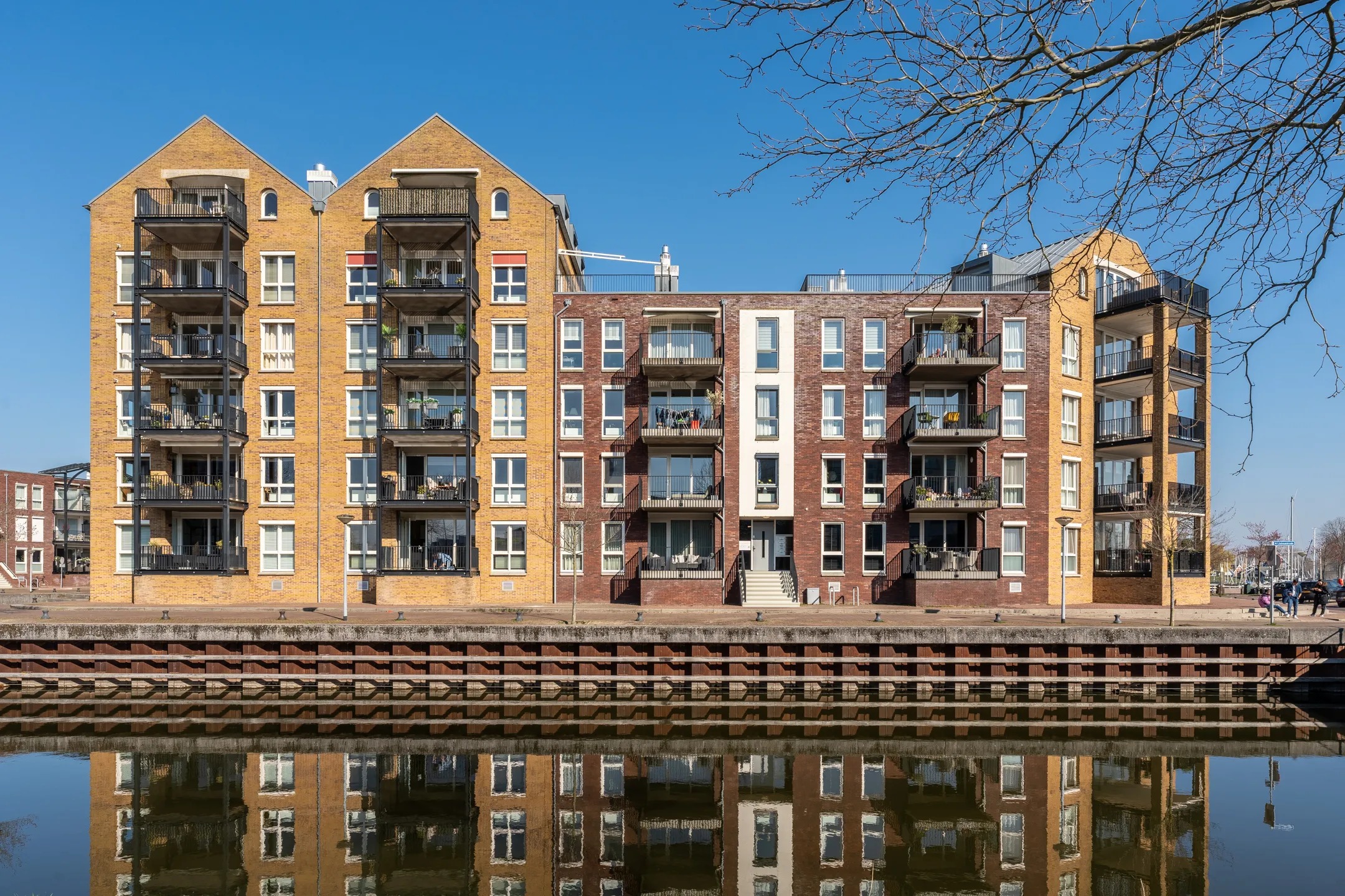 Portiekflat IJsbaankade 175 in Huizen