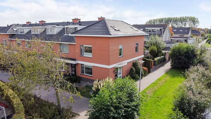 Hoekwoning Schrijnwerkerij 23 in Barendrecht