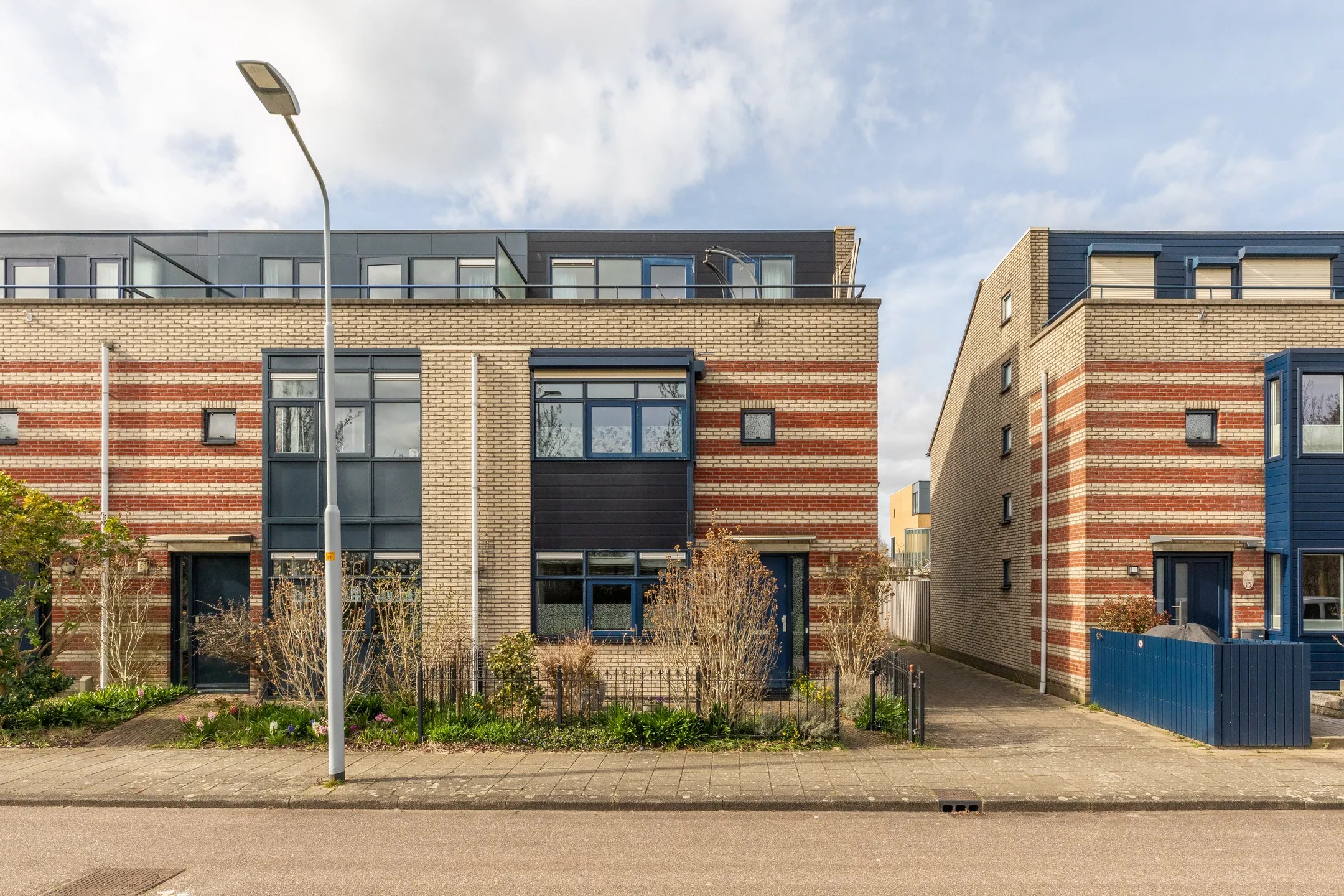 Hoekwoning Merckenburg 15 Hoofddorp