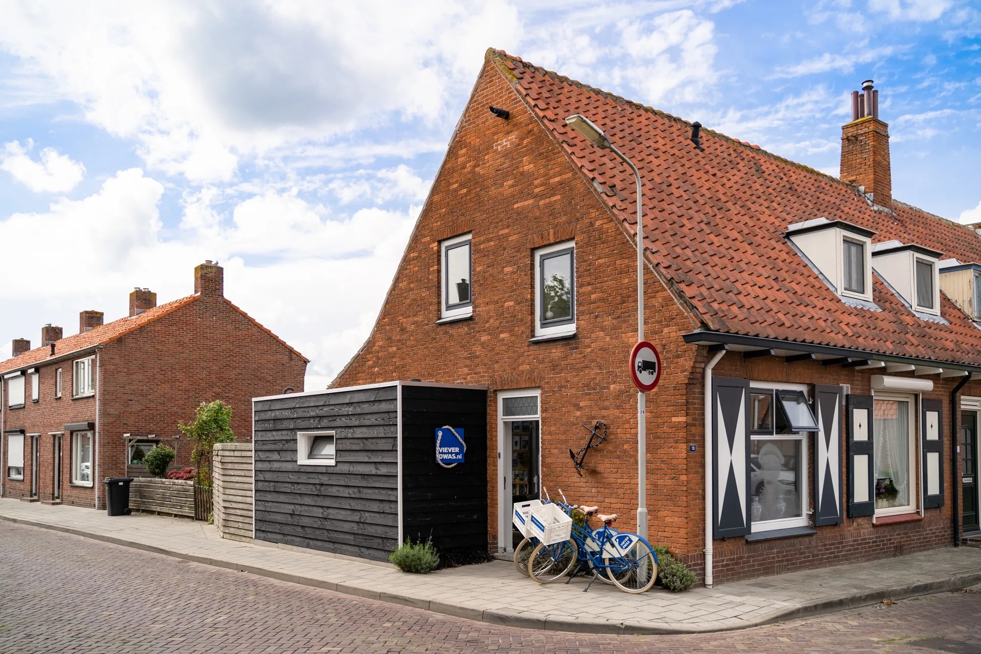 Hoekwoning Vijverdwarsstraat 13 in Yerseke