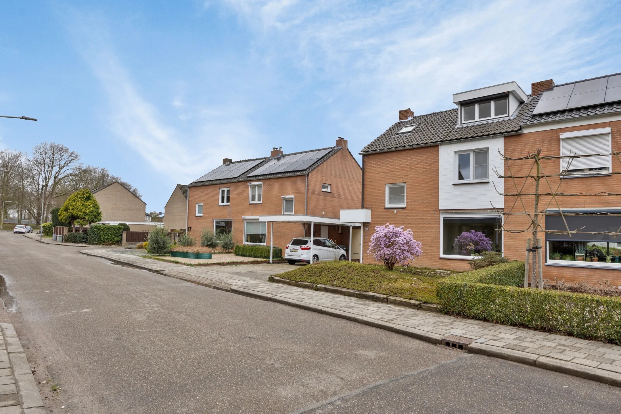 2-onder-1-kapwoning Meishagerstraat 21 in Munstergeleen