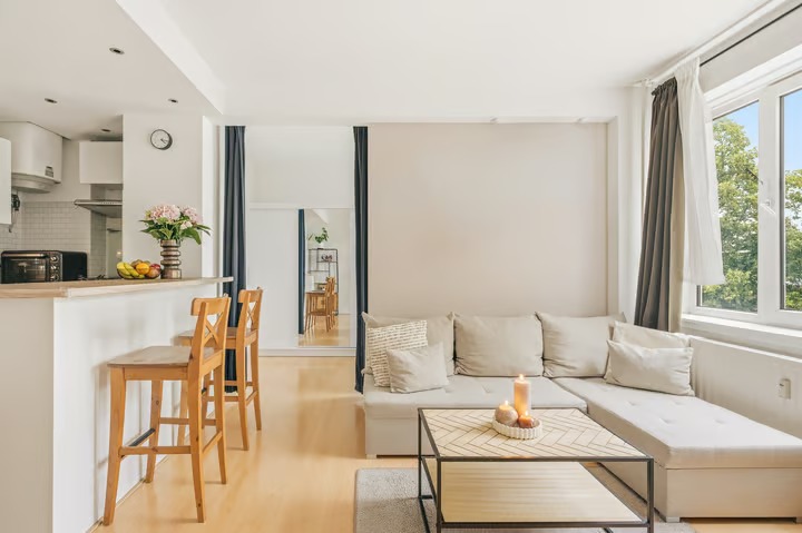 Portiekflat Van Nijenrodeweg 200 in Amsterdam