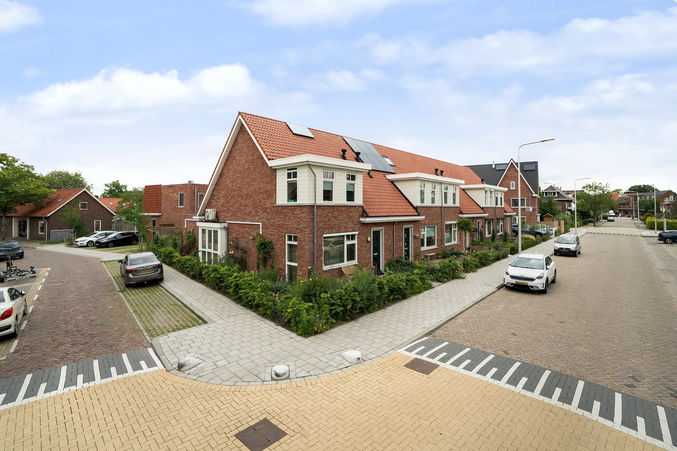 Hoekwoning Huis te Veldelaan 16 d in Maasland