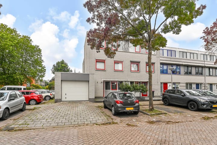 Eengezinswoning, hoekwoning Libanonstraat 18 in Delft