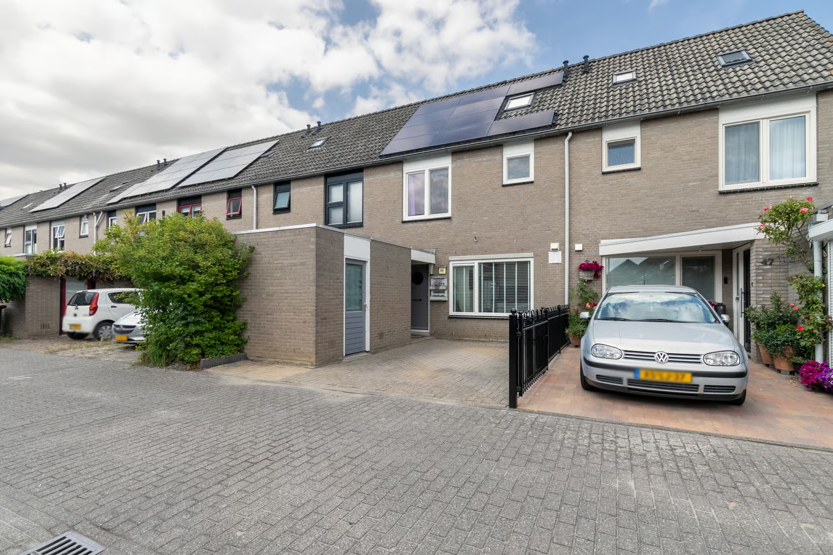 Tussenwoning Dennenbroek 45 in Breda