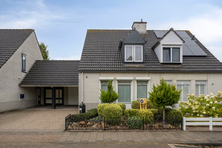Geschakelde 2-onder-1-kapwoning Salderes 103 in Best