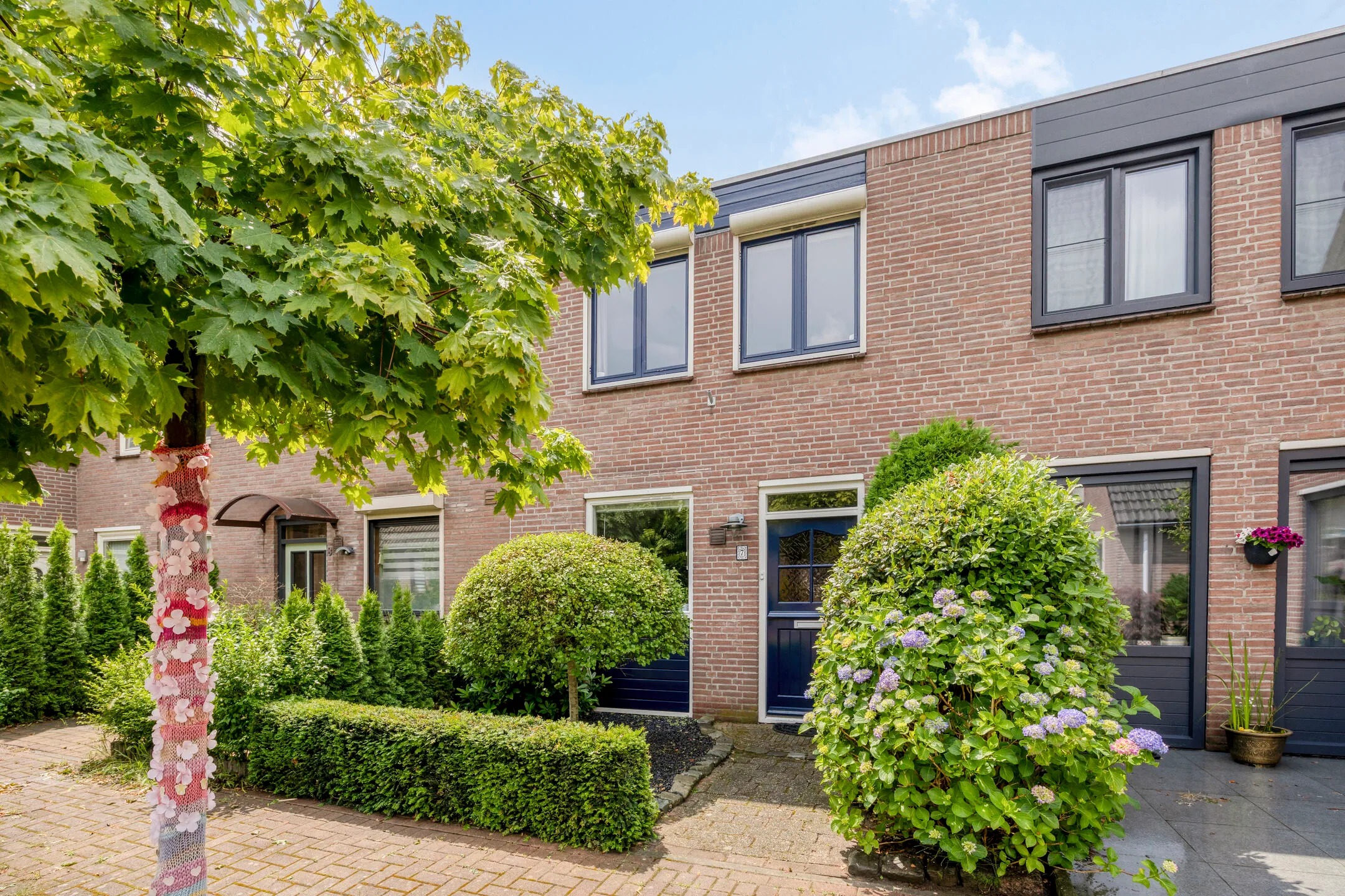 Tussenwoning (hofjeswoning) Canneshof 7 in Eindhoven