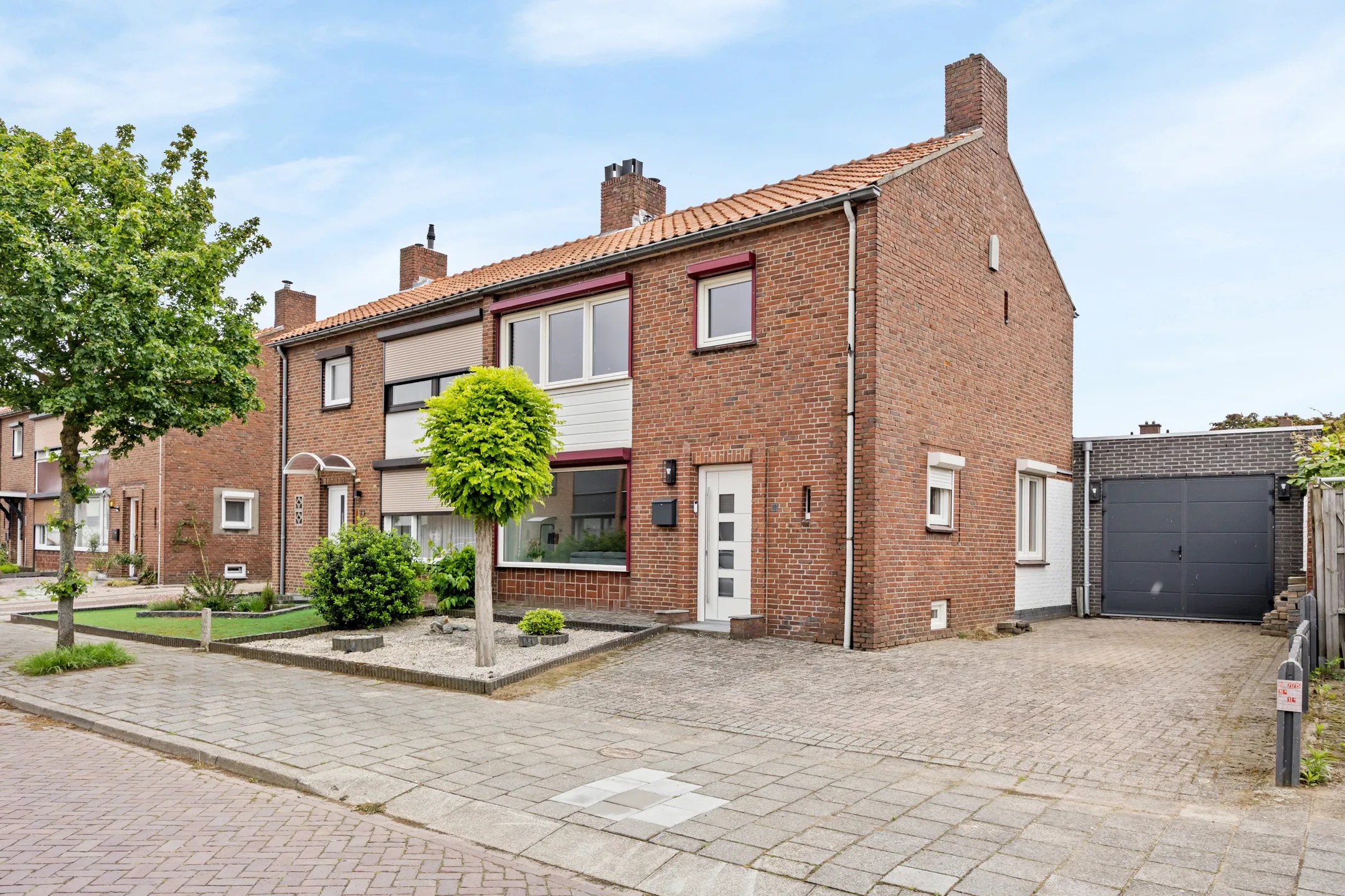 2-onder-1-kapwoning Rozenstraat 32 in Echt