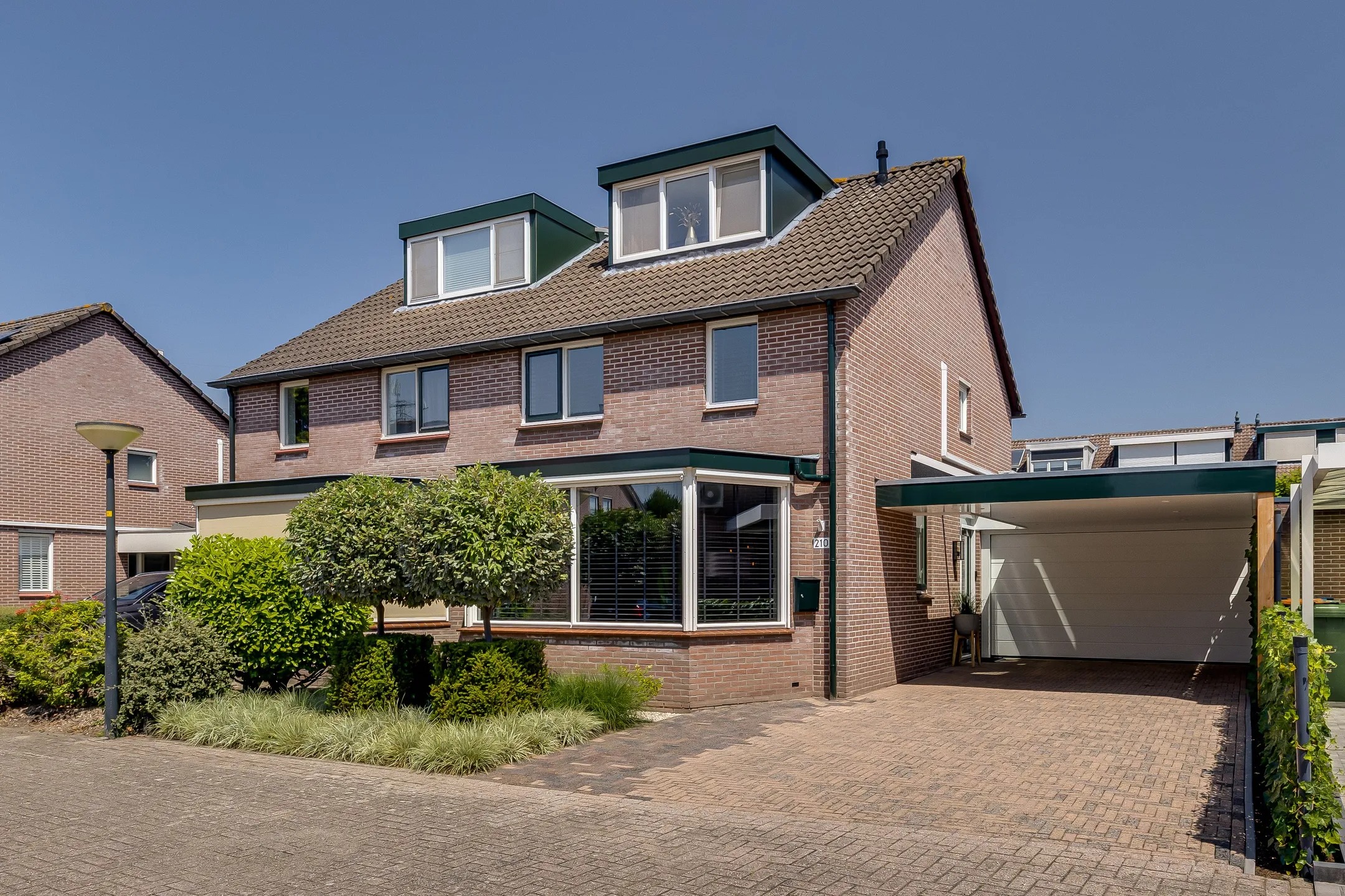 2-onder-1-kapwoning Brugwachtershoeve 210 in Apeldoorn