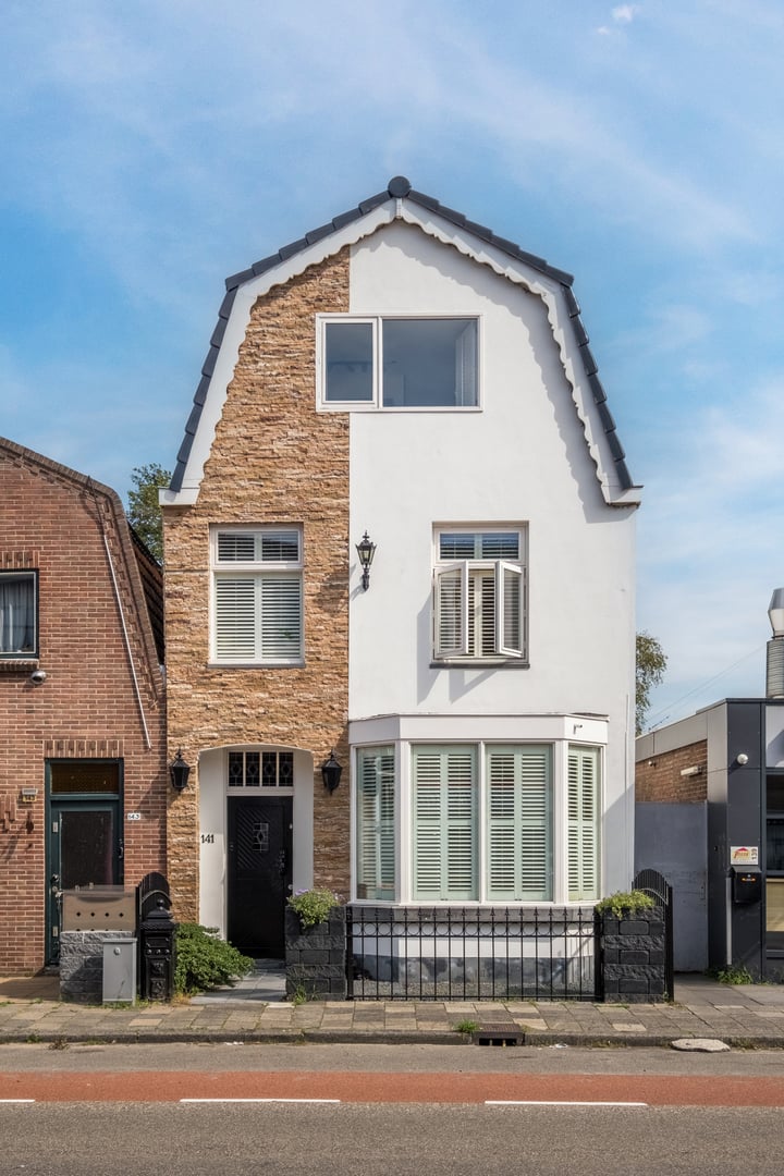 Eengezinswoning, halfvrijstaande woning Alkmaarseweg 141 Beverwijk