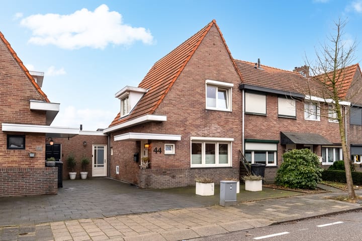 2-onder-1-kapwoning Maastrichterlaan 44 Landgraaf