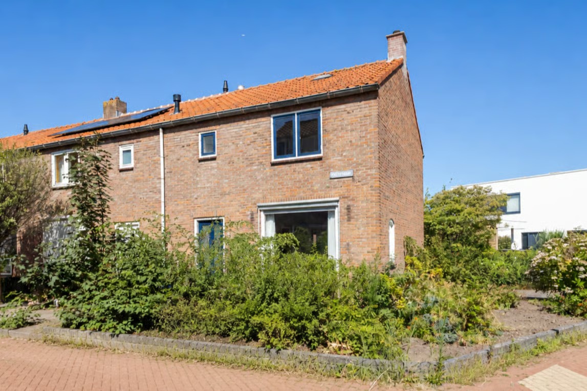 Hoekwoning Pulsstraat 2 in Hardinxveld-Giessendam