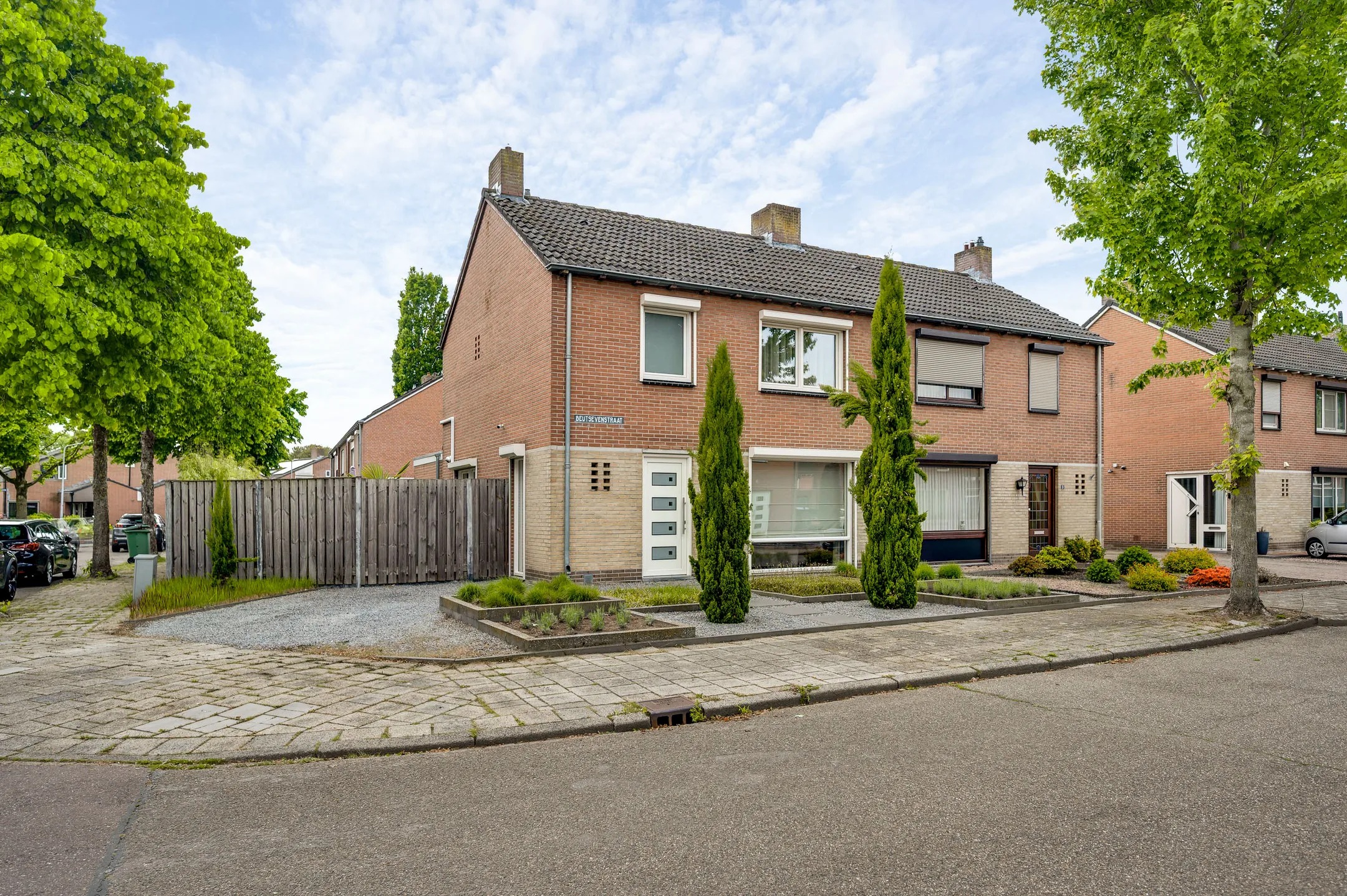 2-onder-1-kapwoning Beutsevenstraat 1 in Weert