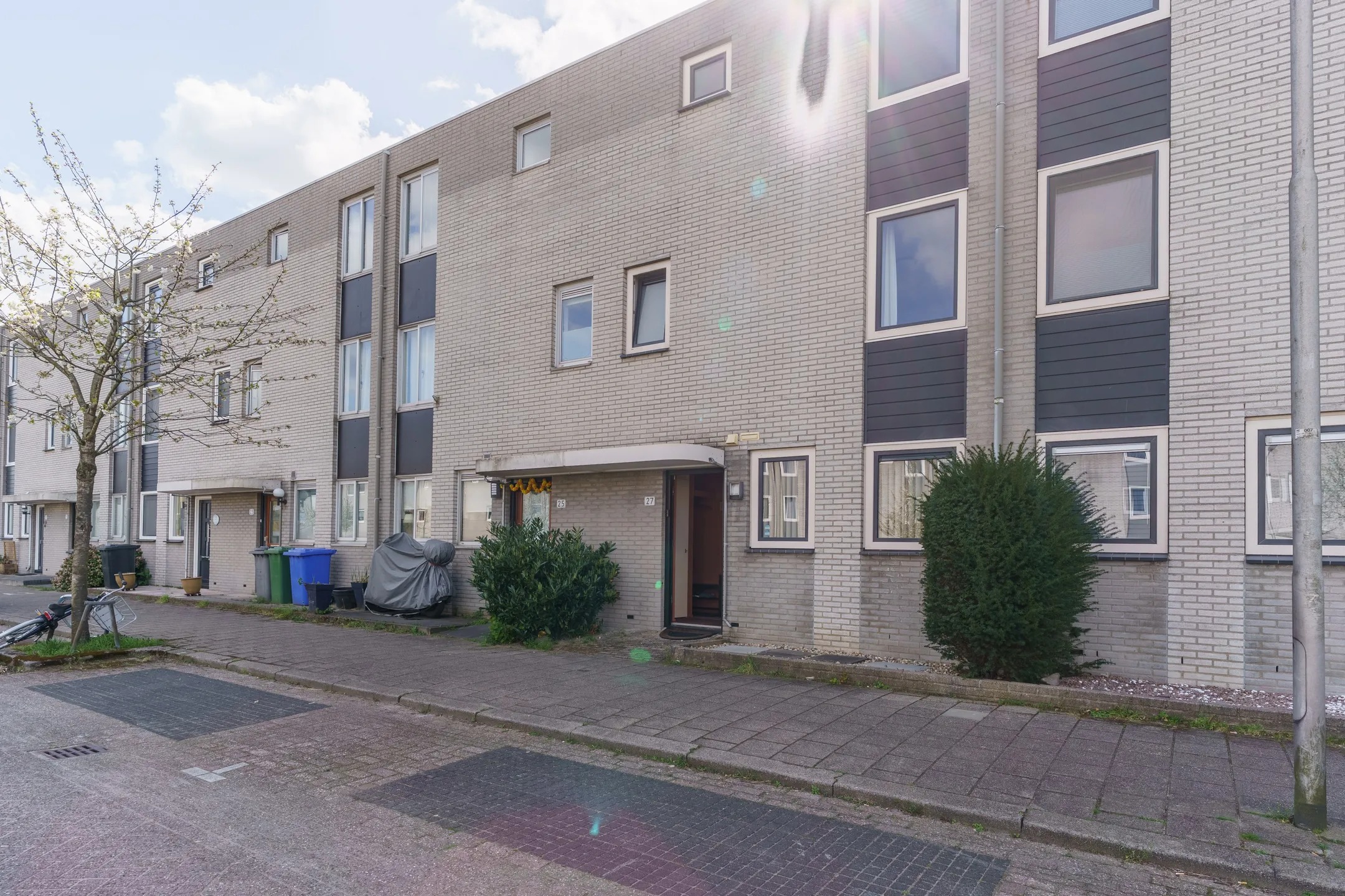 Tussenwoning Israëllaan 27 in Delft