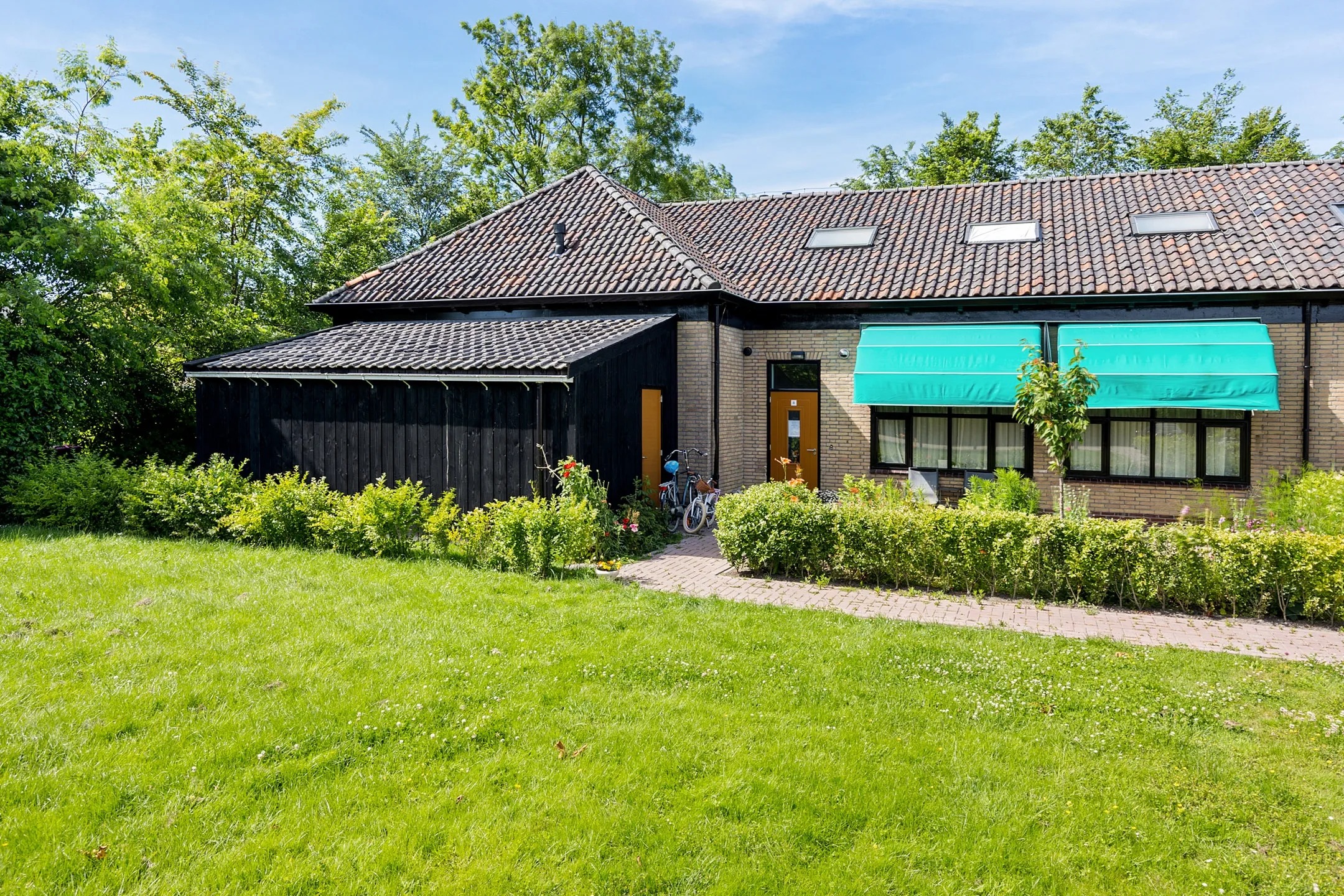 Beneden + bovenwoning Hartman Sannesstraat 8 in St.-Annaparochie