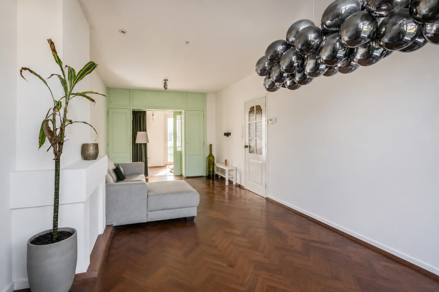 Portiekflat Bernardus Gewinstraat 17 A in Rotterdam
