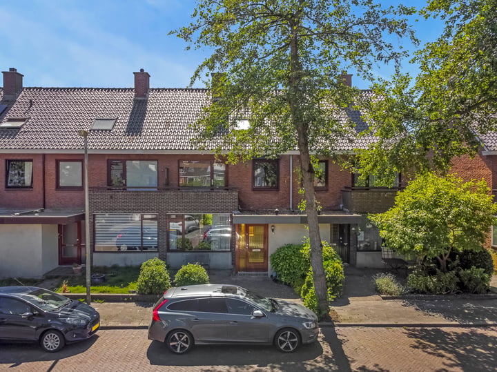 Eengezinswoning, tussenwoning Camphuysendreef 9 Leiderdorp