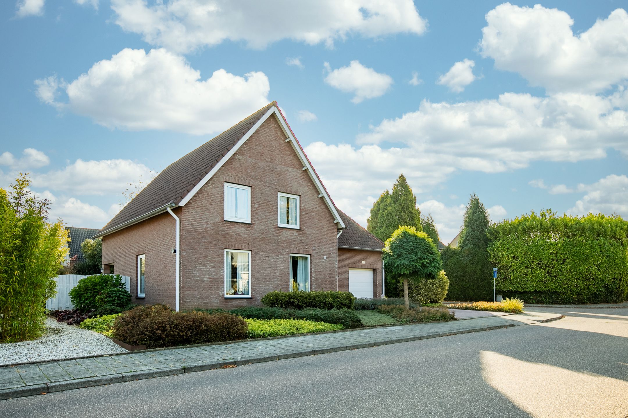 Eengezinswoning, vrijstaande woning Haagsittarderweg 27 in Sittard