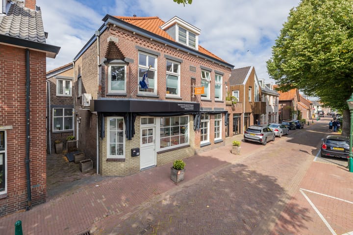 Bovenwoning Dorpsstraat 20 c in Warmond