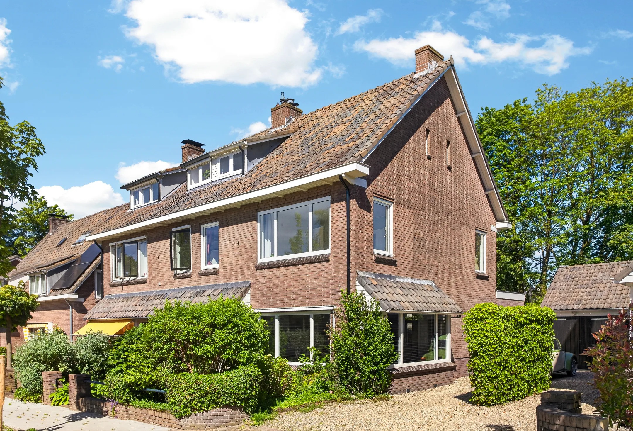 2-onder-1-kapwoning Kamerlingh Onneslaan 15 in Enschede