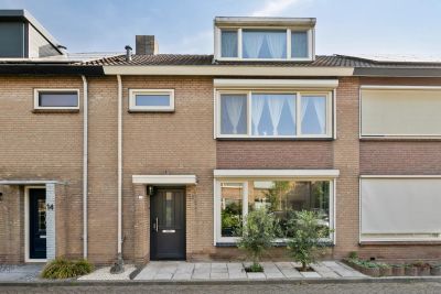Tussenwoning Willem Alexanderhof 12 in Huissen