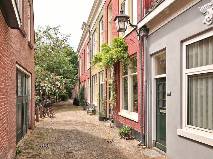 Benedenwoning Sint-Antoniesteeg 15 AZW in Haarlem
