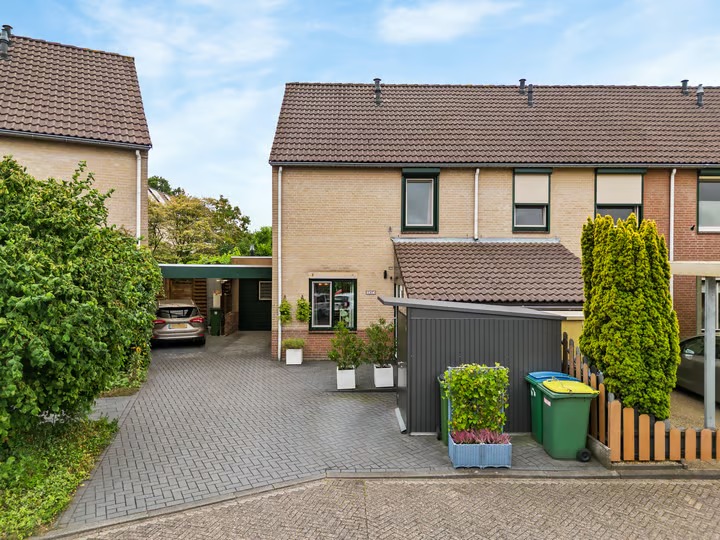 Hoekwoning Tamboer 147 in Heelsum