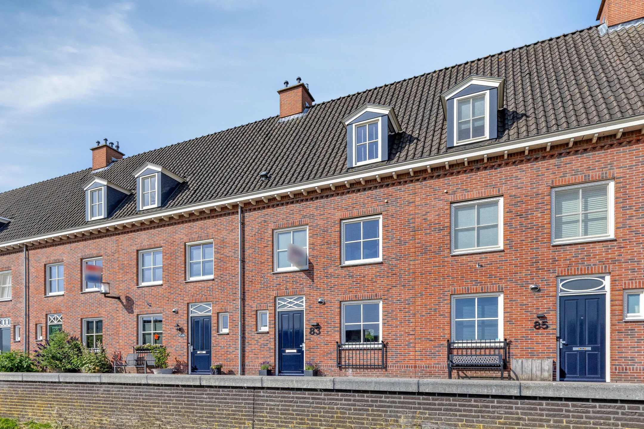 Tussenwoning Frederik Hendrik wal 83 in Geertruidenberg