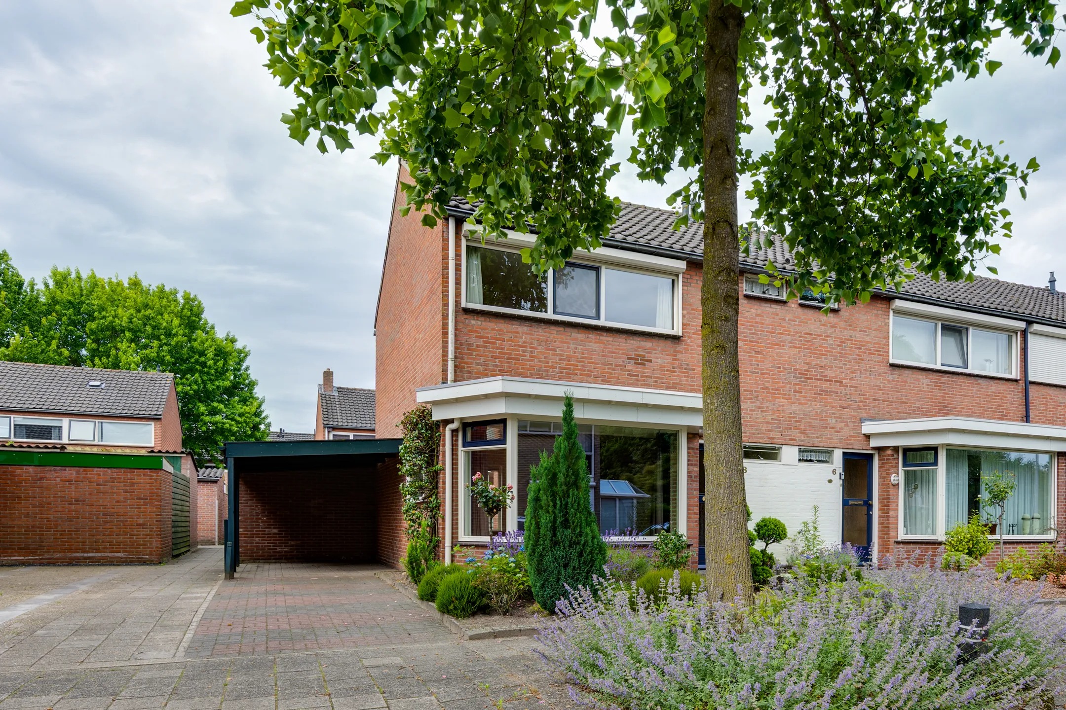 Hoekwoning Calixtusstraat 8 in Groenlo