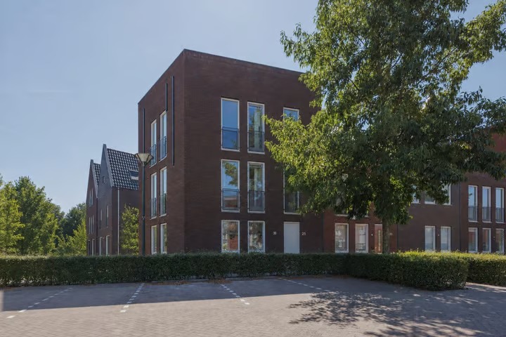 Halfvrijstaande woning Spoordijk 21 in Raamsdonksveer