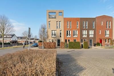 Hoekwoning Beatlesstraat 1 in Lent