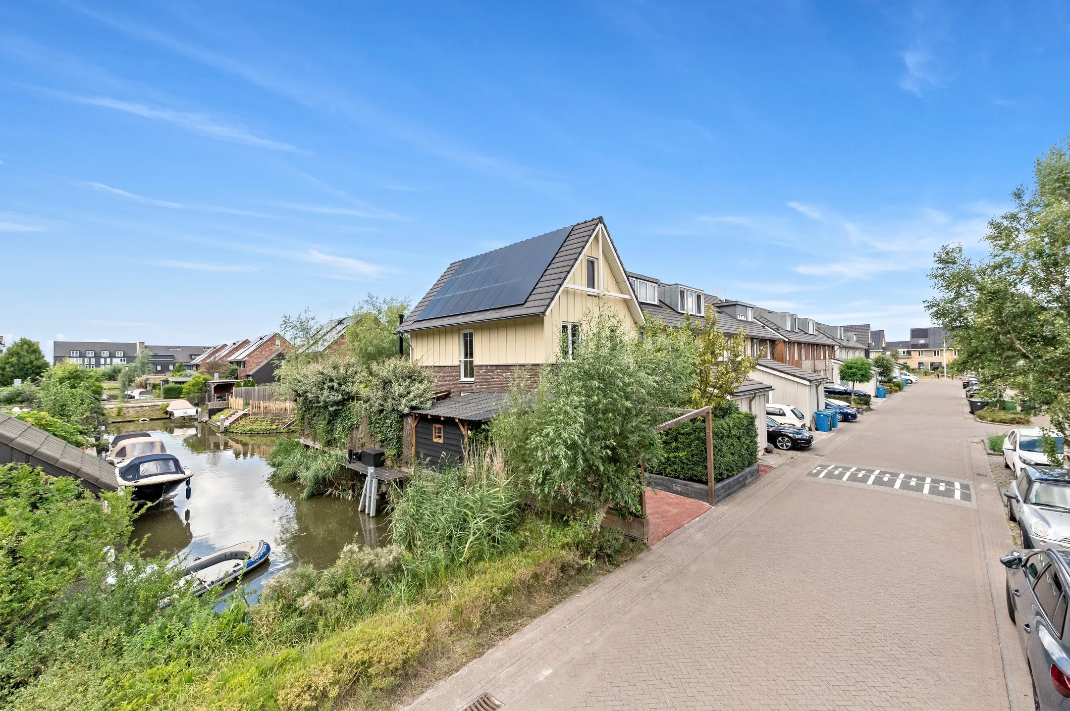 Hoekwoning Menagerie 1 in Rijswijk