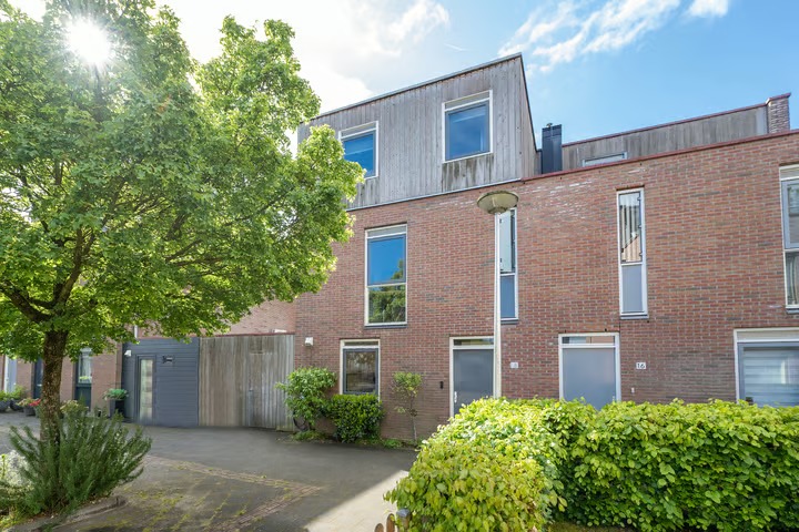 Geschakelde 2-onder-1-kapwoning Morleystraat 18 in Zwolle