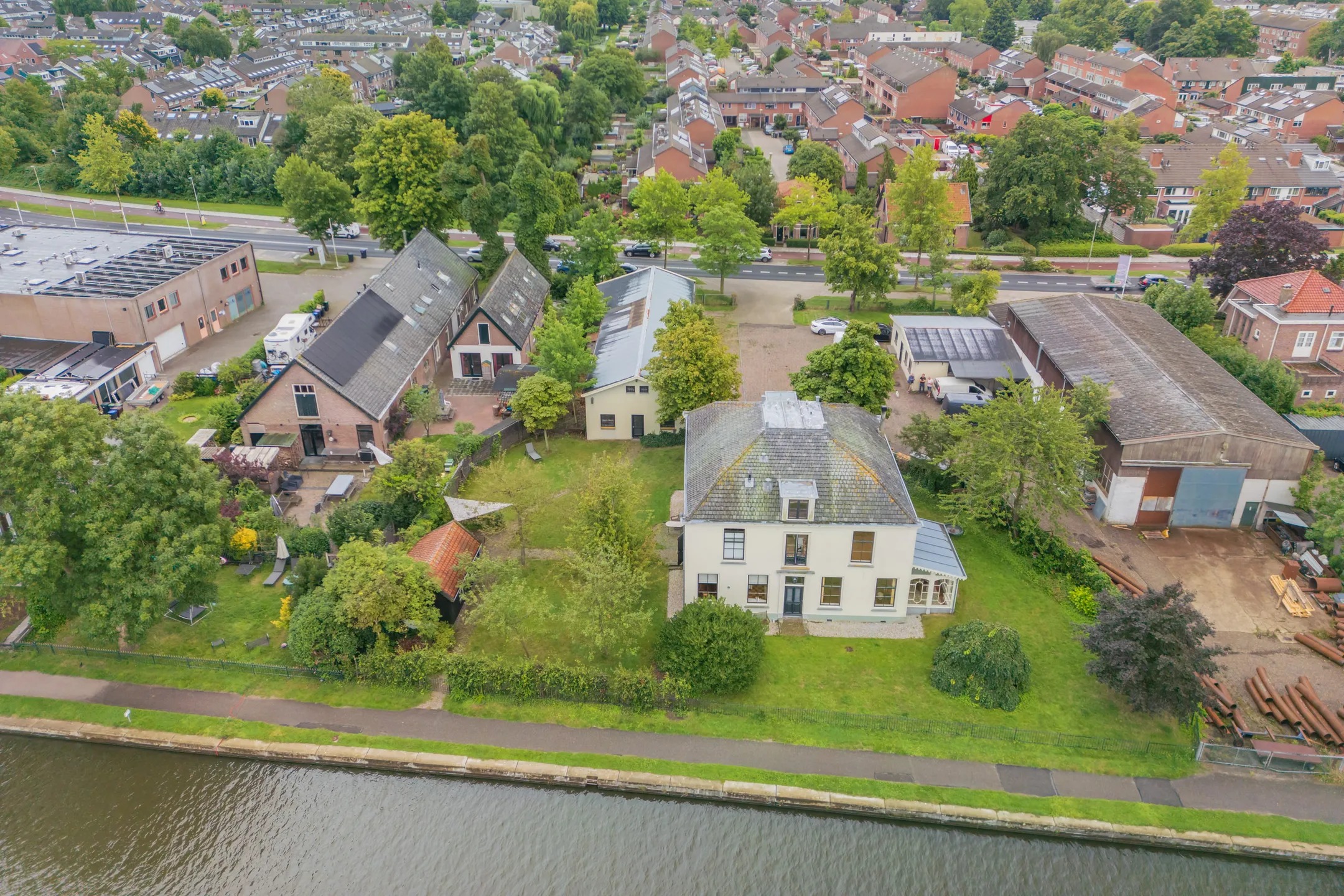 Vrijstaande woning Rijndijk 300 in Hazerswoude-Rijndijk