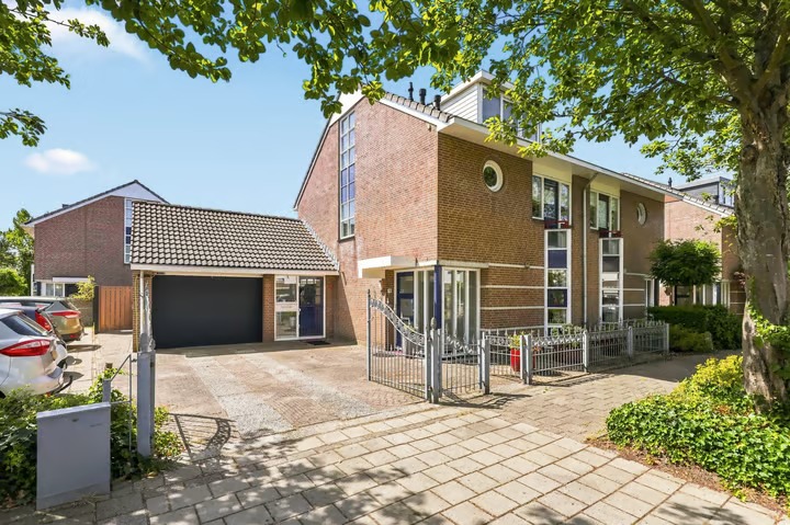 2-onder-1-kapwoning Ringmus 9 in Heemskerk