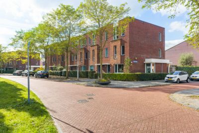 Eengezinswoning, hoekwoning Vuurvlindersingel 82 in Utrecht