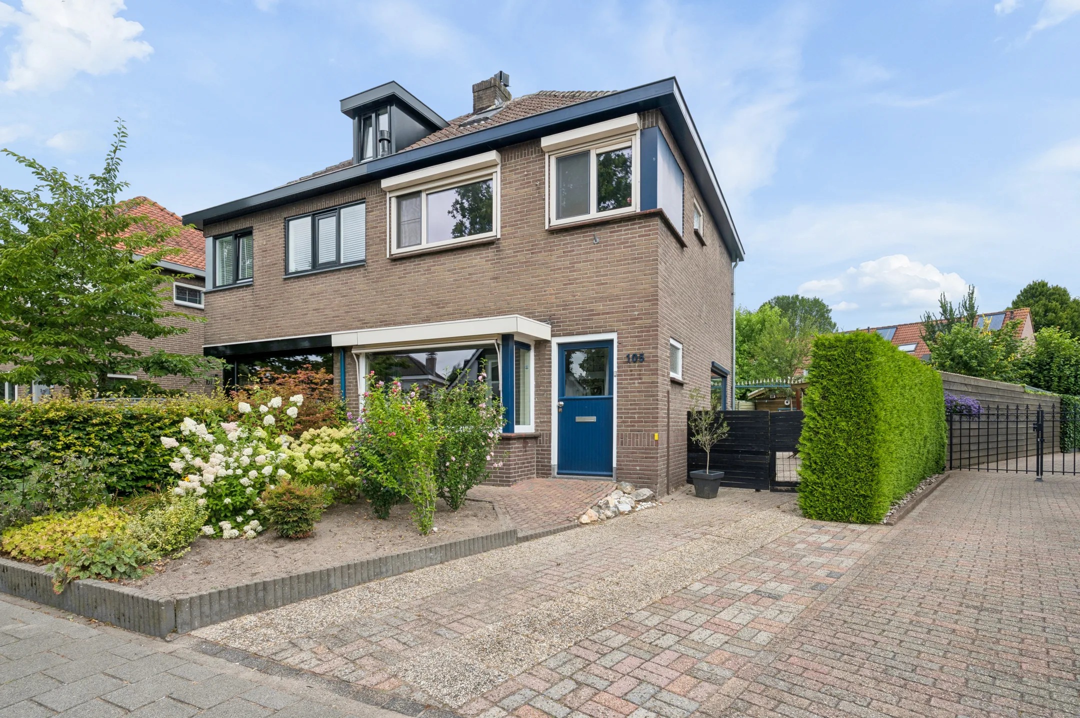 2-onder-1-kapwoning Middellaan 105 in Veenendaal
