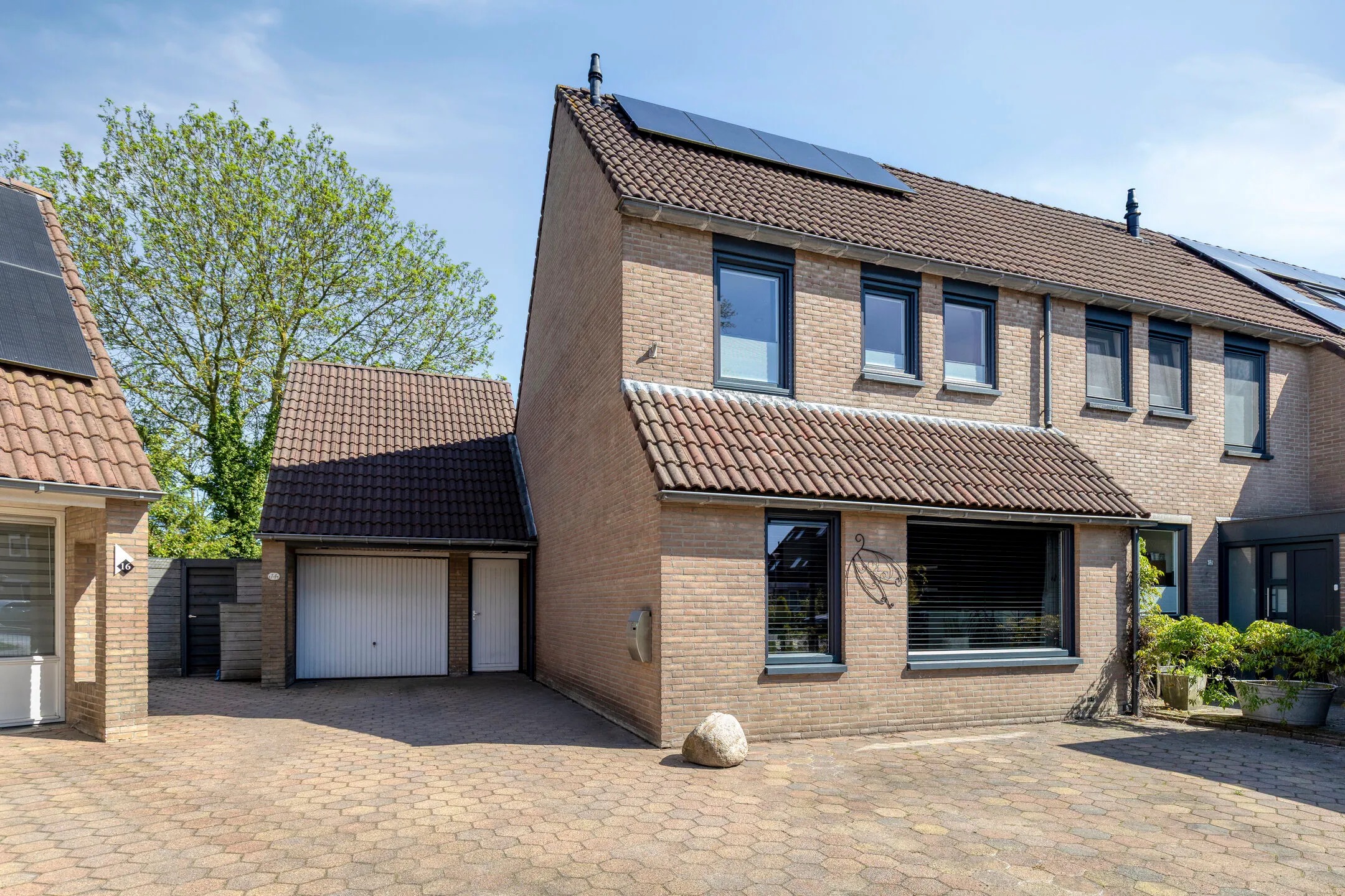 Hoekwoning Hamerslanden 14 in Assen