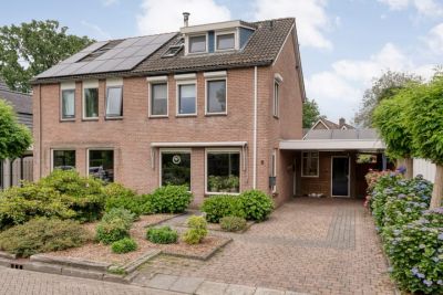 Eengezinswoning, 2-onder-1-kapwoning Meerkoet 6 in Ommen