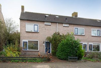 Eengezinswoning, hoekwoning Korhoenlaan 74 in Heemstede
