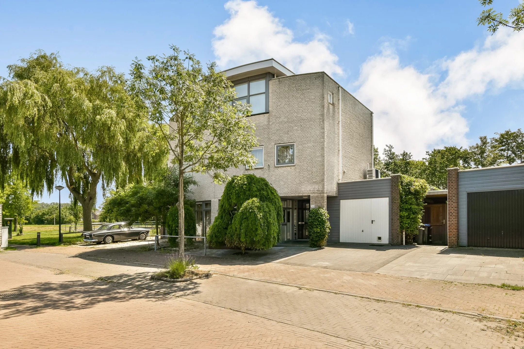 2-onder-1-kapwoning (split-level woning) Weverslaan 30 in Zuidland