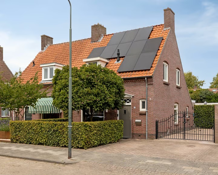 2-onder-1-kapwoning Prinses Beatrixstraat 34 in Oisterwijk