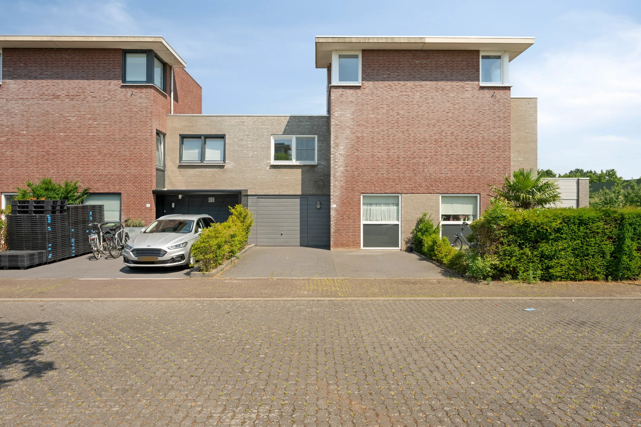 Geschakelde 2-onder-1-kapwoning Romeinse Weg 42 in Sittard