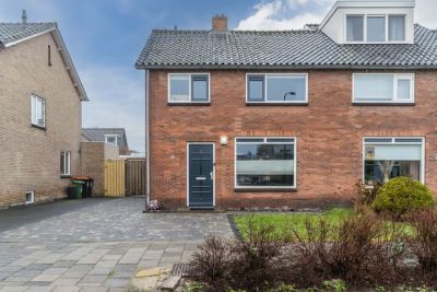 2-onder-1-kapwoning Krijterslaan 30 in Zwaag